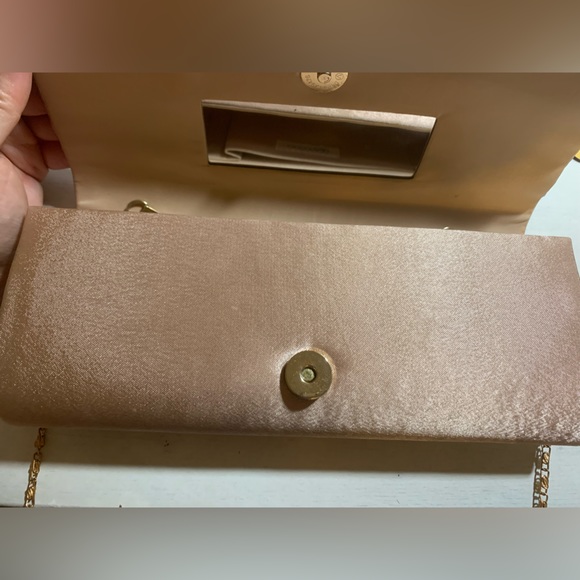 champagne pleated metallic clutch with rose gold chain - Picture 8 of 10